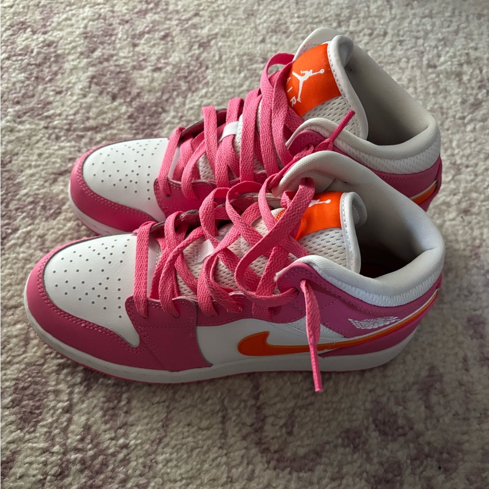 Air Jordan 1 Mid GS Pinksicle Orange
